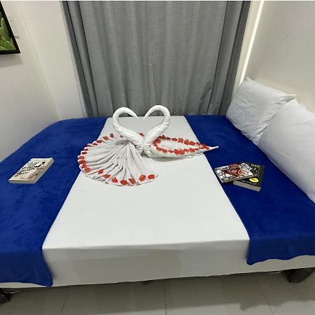 Stays At Green Residences 1 Studio Room Couples Bed With Complimentary Breakfast For 2 Манила Екстериор снимка