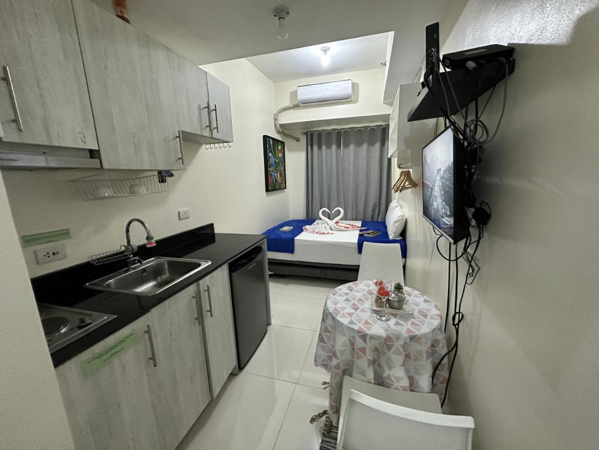 Stays At Green Residences 1 Studio Room Couples Bed With Complimentary Breakfast For 2 Манила Екстериор снимка