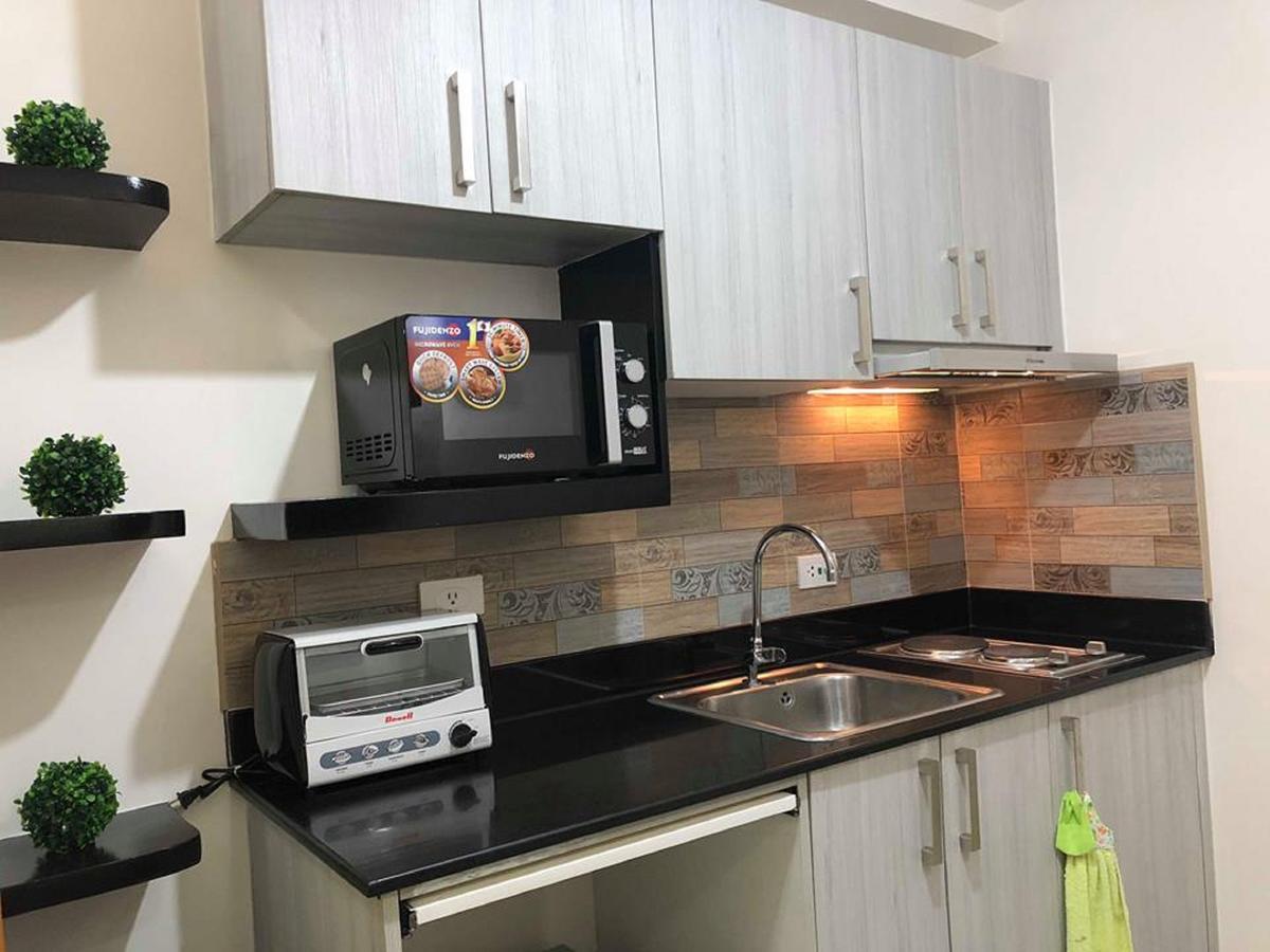 Stays At Green Residences 1 Studio Room Couples Bed With Complimentary Breakfast For 2 Манила Екстериор снимка