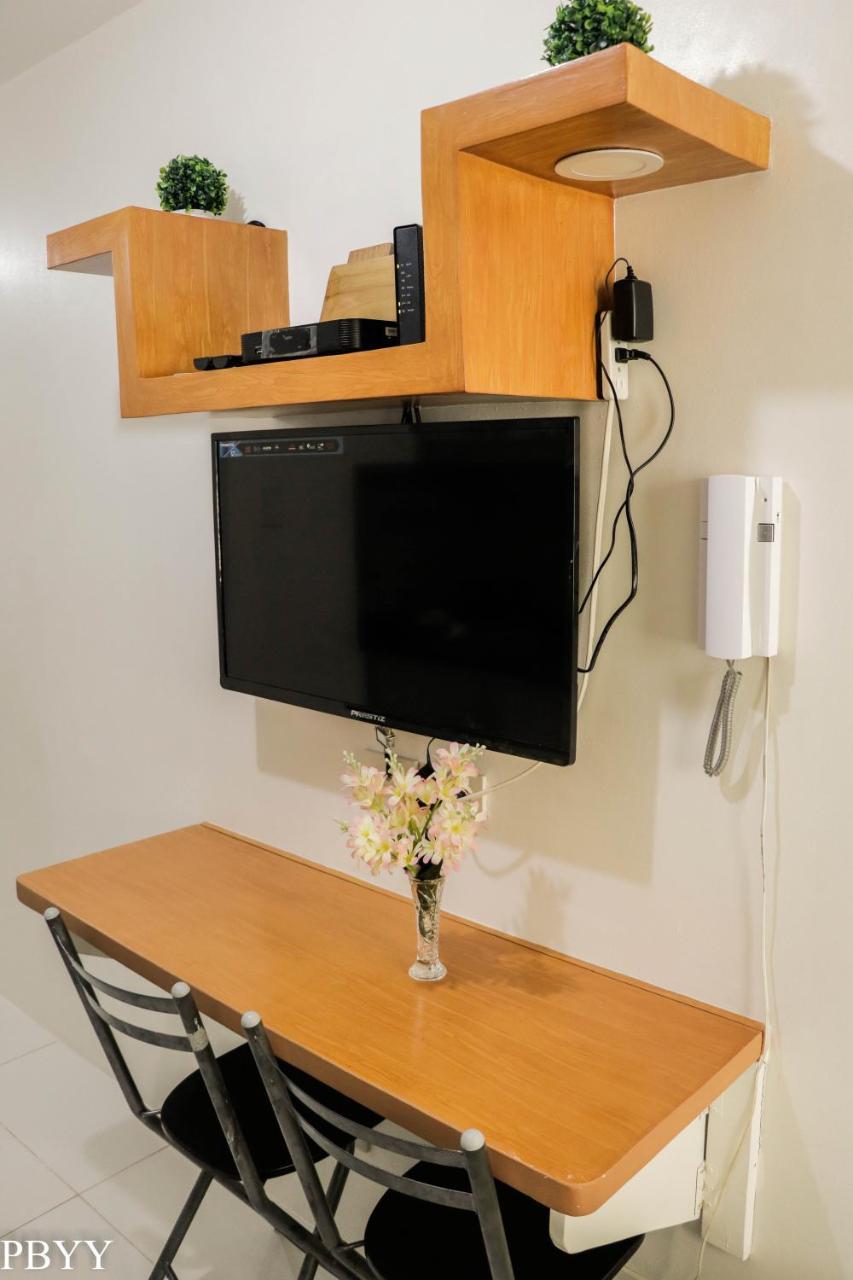 Stays At Green Residences 1 Studio Room Couples Bed With Complimentary Breakfast For 2 Манила Екстериор снимка